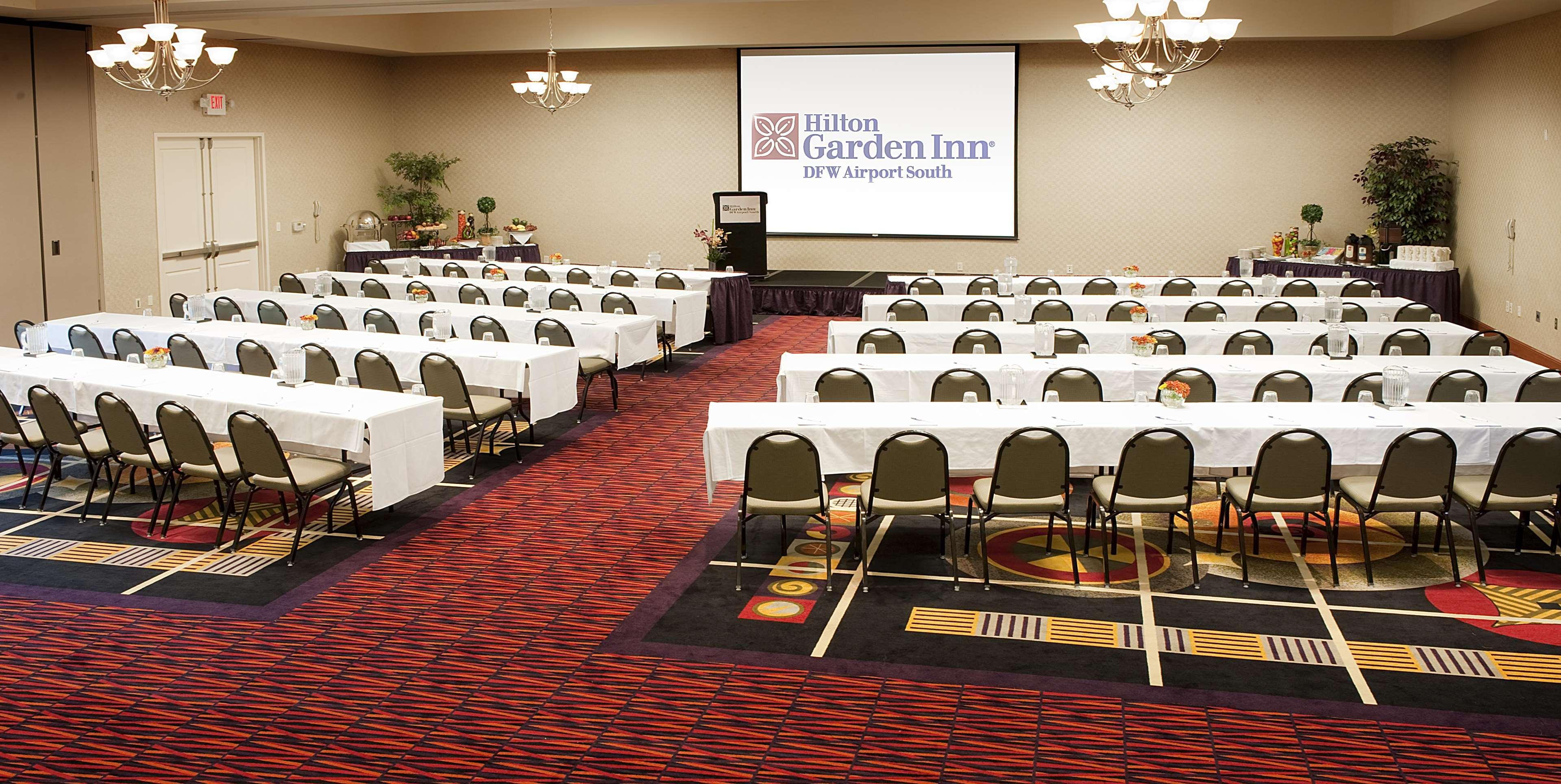 אירווינג Hilton Garden Inn Dfw Airport South מראה חיצוני תמונה