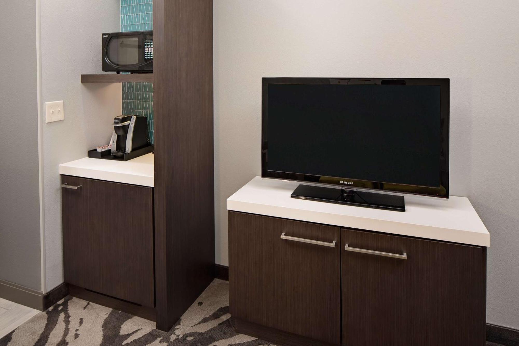 אירווינג Hilton Garden Inn Dfw Airport South מראה חיצוני תמונה